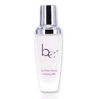 冰肌淨白潔面乳 100ml 冰肌淨白潔面乳 100ml